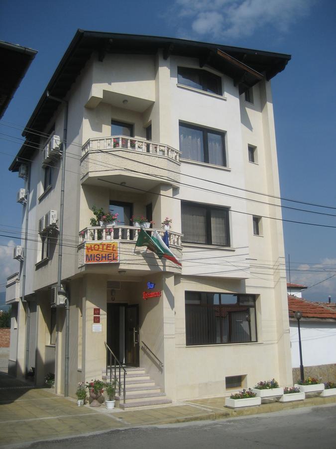 Hotel Mishel Kocherinovo Exteriör bild